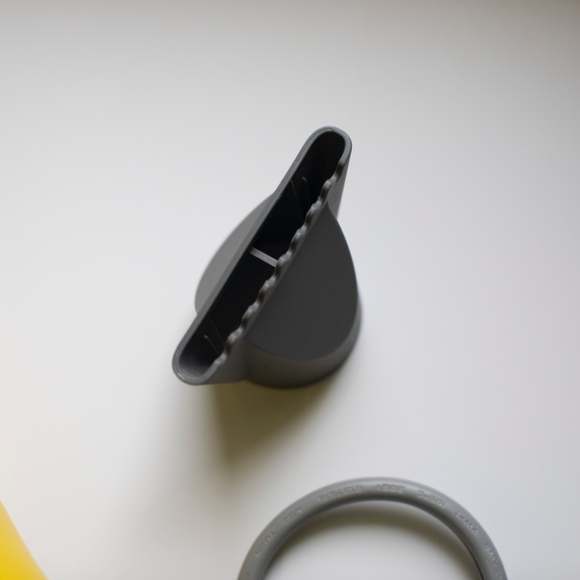 Drybar Buttercup Blow-Dryer